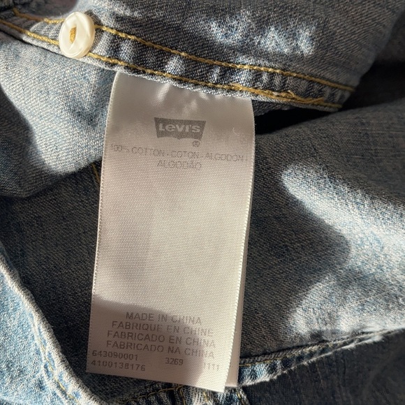 Levi’s Slim Fit Coupe Etroite Denim Button Down Shirt - Picture 4 of 8